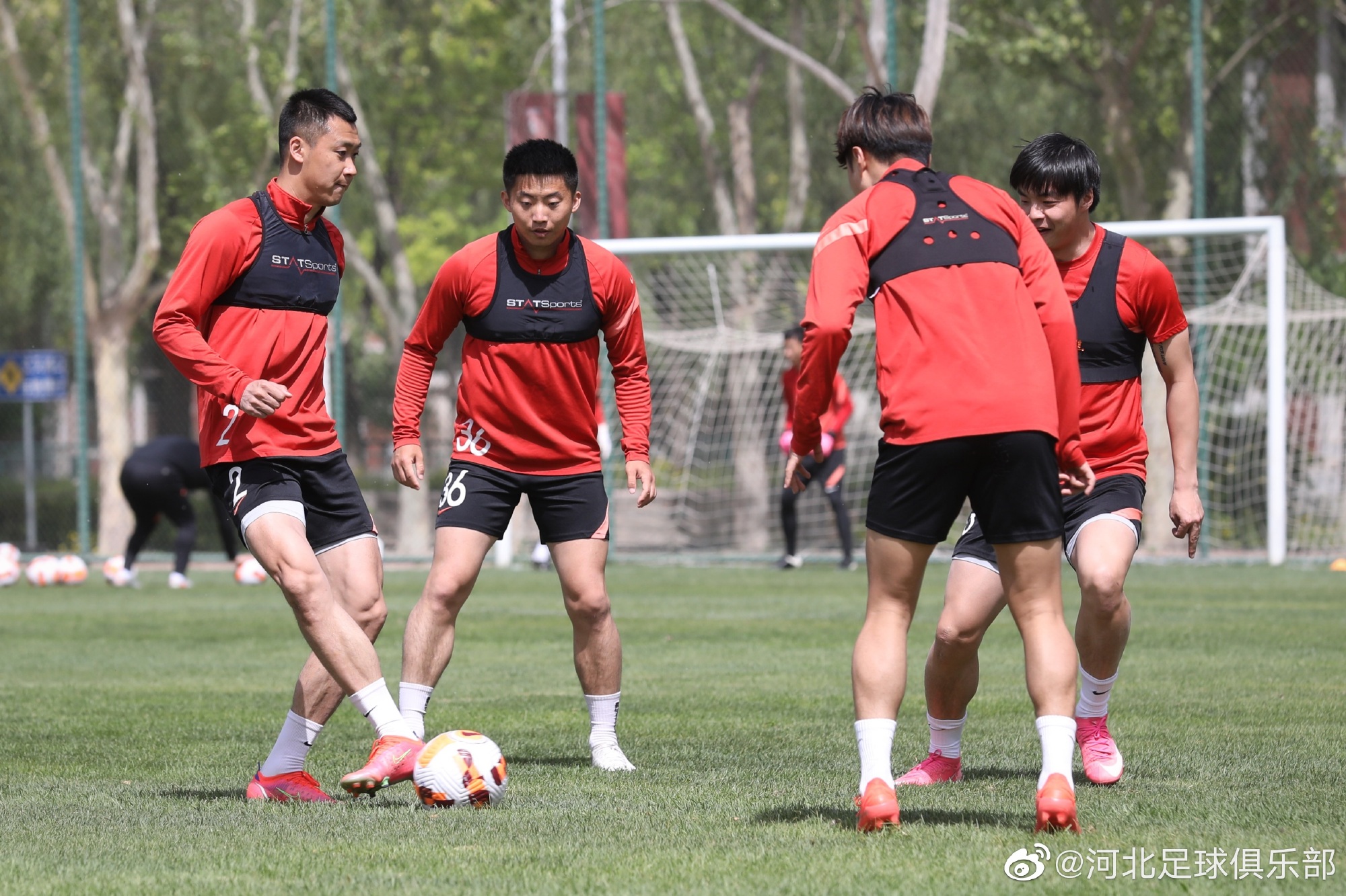 皇家社会发布备战花絮,今晚再遭质疑,社区盾任务艰巨,赛季目标并未改变 皇家社会发布备战花絮,今晚再遭质疑,社区盾任务艰巨,赛季目标并未改变