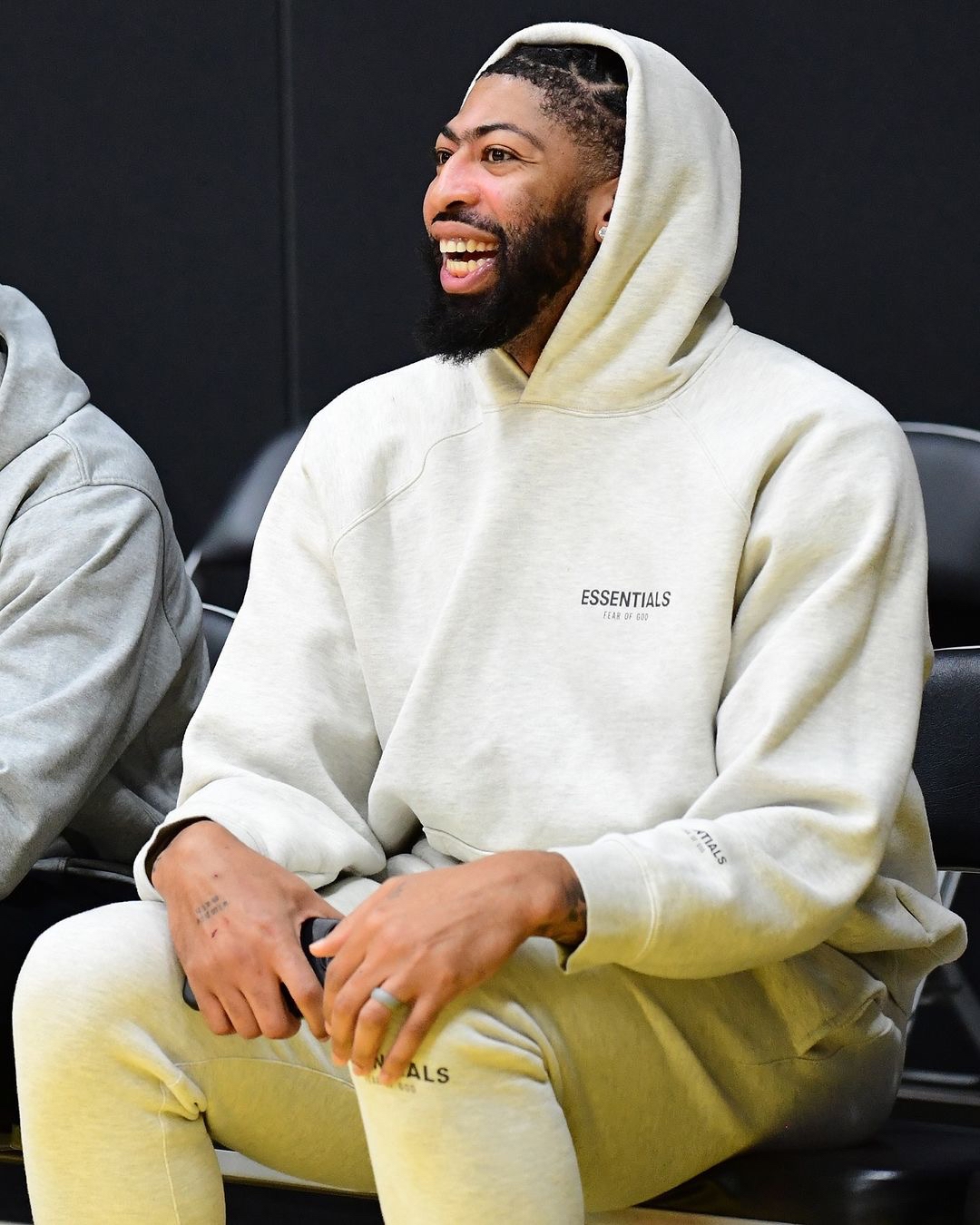 包含浓眉哥连续十场比赛得分超过战术调整瓦伦西亚外线爆发备战社区盾，里昂远射贴柱备战法国杯瞬间刷屏的词条